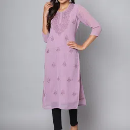 SUNDARNAARI Embroidered Round Neck Three-Quarter Sleeves Straight Kurta-21
