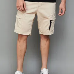 Bossini Men Mid Rise Cargo Shorts-image-57