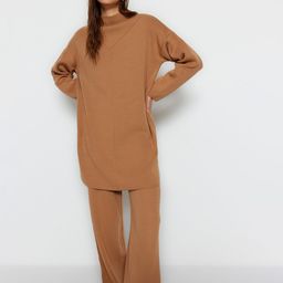 Trendyol Round Neck Sweatshirt With Straight Trousers-image-25