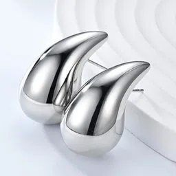 DN Creation Silver-Plated Teardrop Shaped Studs Earrings-30