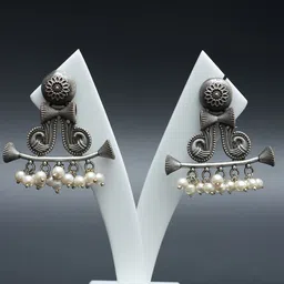 Ozanoo Silver Plated Oxidized Stud Earrings-35