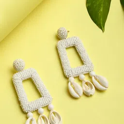 SOHI Off White Geometric Studs Earrings-12