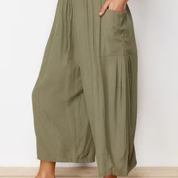 Trendyol Women Regular Fit Mid-Rise Culottes Trousers-picture-13