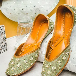 House of Pataudi Embellished Ethnic Mojaris-image-88