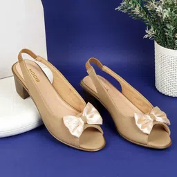 Mochi Embellished Block Peep Toes with Bows-4