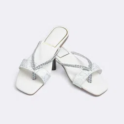 PLANET WALK Women Embellished T-Strap Flats-15