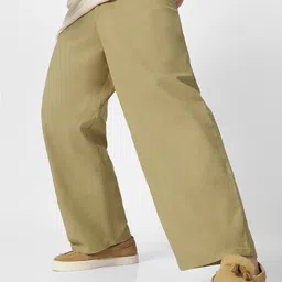 Urbano Plus Men Loose Fit Trousers-image-11
