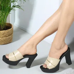 ICONICS Open Toe Block Heels-8