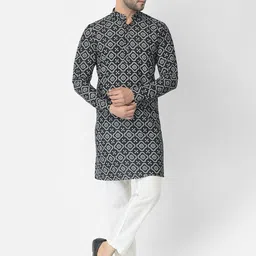 DEYANN Men Black Bandhani Printed Kurti with Pyjamas-image-88