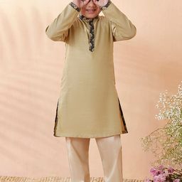 Manyavar Boys Beige Solid Ethnic Motifs Kurta with Pyjamas with Nehru Jackect-image-75