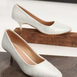 Carlton London Textured Kitten Heeled Pumps-23