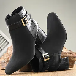 El Paso Women Textured Mid Top Block Heel Leather Regular Boots With Buckle Detail-9