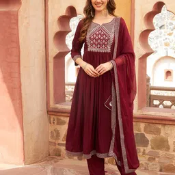 Meeranshi Pleated Kurta with Trousers & With Dupatta-image-8