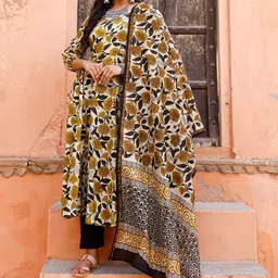 PHEETA Women Black Floral Printed Pure Cotton Kurta with Trousers & With Dupatta-picture-9