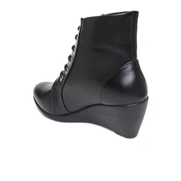 VALIOSAA Woman Black High-Top Wedge Heeled Boots image 3