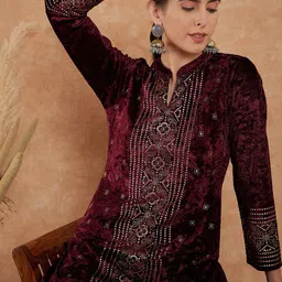 Sangria Ethnic Motifs Printed Mandarin Collar Straight Kurta With Trouser-image-19