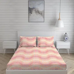 Layers Firenze Red & White Geometric Printed 140 TC King Bedsheet with 2 Pillow Covers image 2