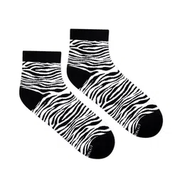 Dynamocks Black & White Zebra Patterned Ankle-Length Socks-12