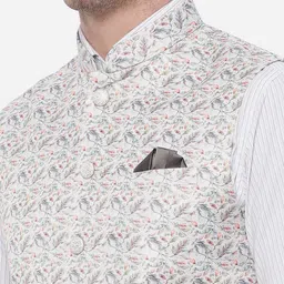 JB STUDIO Men Printed Pure Wool Nehru Jacket image 5