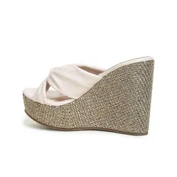 VALIOSAA Cream-Coloured Wedge Heels image 2