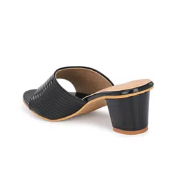 CLOG LONDON Textured Block Heels image 5