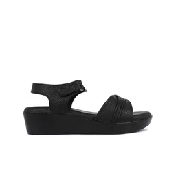 TRASE Textured Wedge with Buckles image 5
