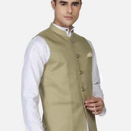 TAHVO Men White Kurta With Pyjamas With Nehru Jacket image 3