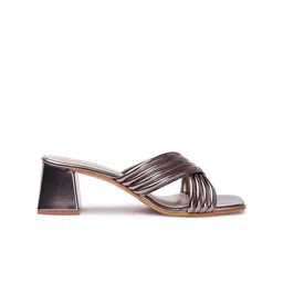 TWIN TOES Textured Open Toe Block Heels image 5
