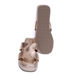 Dapper Feet-Fancy Nancy Textured Open Toe Flatform Heels image 2