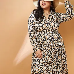 SASSAFRAS Curve Plus Size Abstract Print Georgette Wrap Midi Dress-picture-19