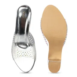 Retro Walk Printed Round Toe Block Heels image 5