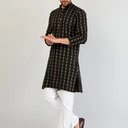 Armaan Ethnic Men Ethnic Motifs Thread Work Kurta with Pyjama image 2