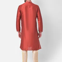 DEYANN Men Red Printed Regular Dupion Silk Kurta with Pyjamas image 4