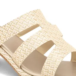 Elevato Basics Textured Open Toe Block Heels image 5