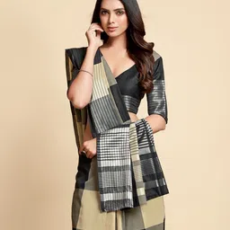 Sangria Checked Printed Zari Saree-81
