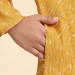 Pro-Ethic STYLE DEVELOPER Boys Checked Regular Pure Cotton Kurta With Pyjamas image 3