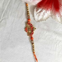 Designer Rakhi for loved ones Gold Finish, Assorted Chawal Roli Pack Set-image-99