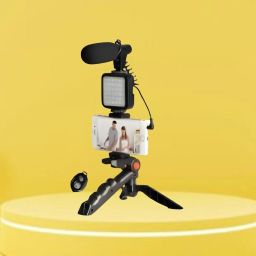 GUGGU Video Kit with Tripod, LED Lights and Wireless Microphone Setup For VloggingY439 Tripod-image-84