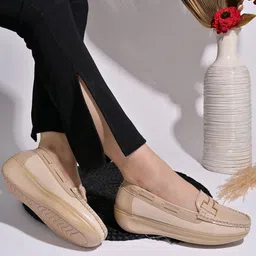 Shoetopia Women Textured Round Toe Lightweight Loafers-image-68