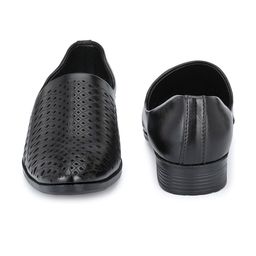 VIV Men Textured Padded Insole Mojaris With Laser Cuts image 5