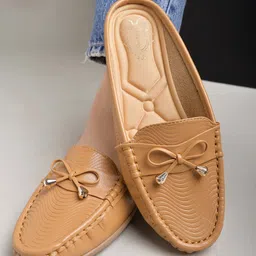 Shoetopia Girls Round Toe Mules With Bow Detail-0