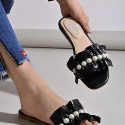 Shoetopia Girls Embellished Open Toe Flats-11