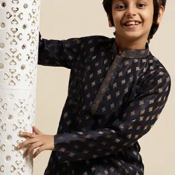 Sanwara Boys Blue Ethnic Motifs Embroidered Kurta with Pyjamas-picture-13