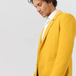 Men Solid Single Breasted Casual Blazer-image-73