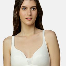 Triumph Beginner Bra 66 Beginners Bra Padded Wireless Bra-13
