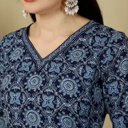 KIMAYRA Ethnic Motifs Printed Regular Pure Cotton Kurta with Trousers & With Dupatta image 2