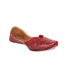 Ta Chic Women Textured Leather Ethnic Mojaris-image-97