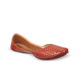 Ta Chic Women Pointed Toe Ethnic Mojaris With Laser Cuts-2