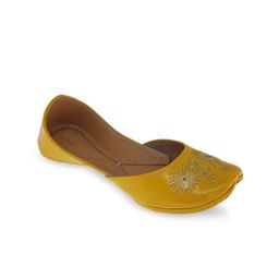 Fulkari Women Yellow Embellished Mojaris Flats-image-104