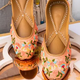 NR By Nidhi Rathi Women Rose Gold Embellished Ethnic Mojaris Flats-image-25